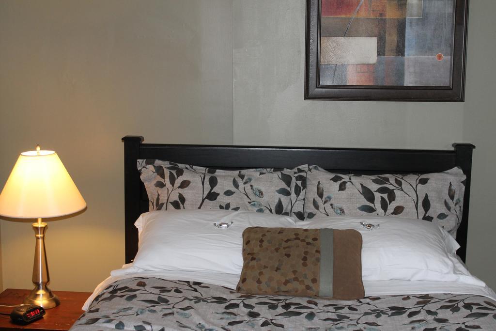 Work Play Suites Union Fredericton Eksteriør billede