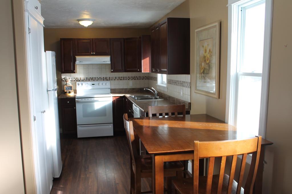 Work Play Suites Union Fredericton Eksteriør billede